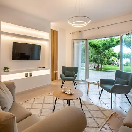 Garden' S Villa Agioi Theodoroi (Corinthia)