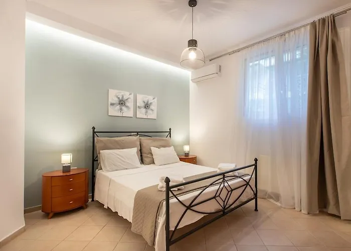 Villa Garden' S Ájoi Theódori